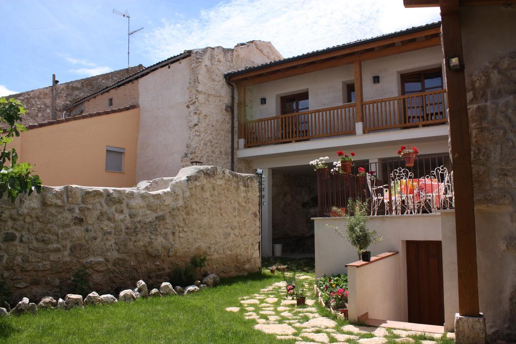 Gasthaus Casa De Laura Aldeasona Exterior foto